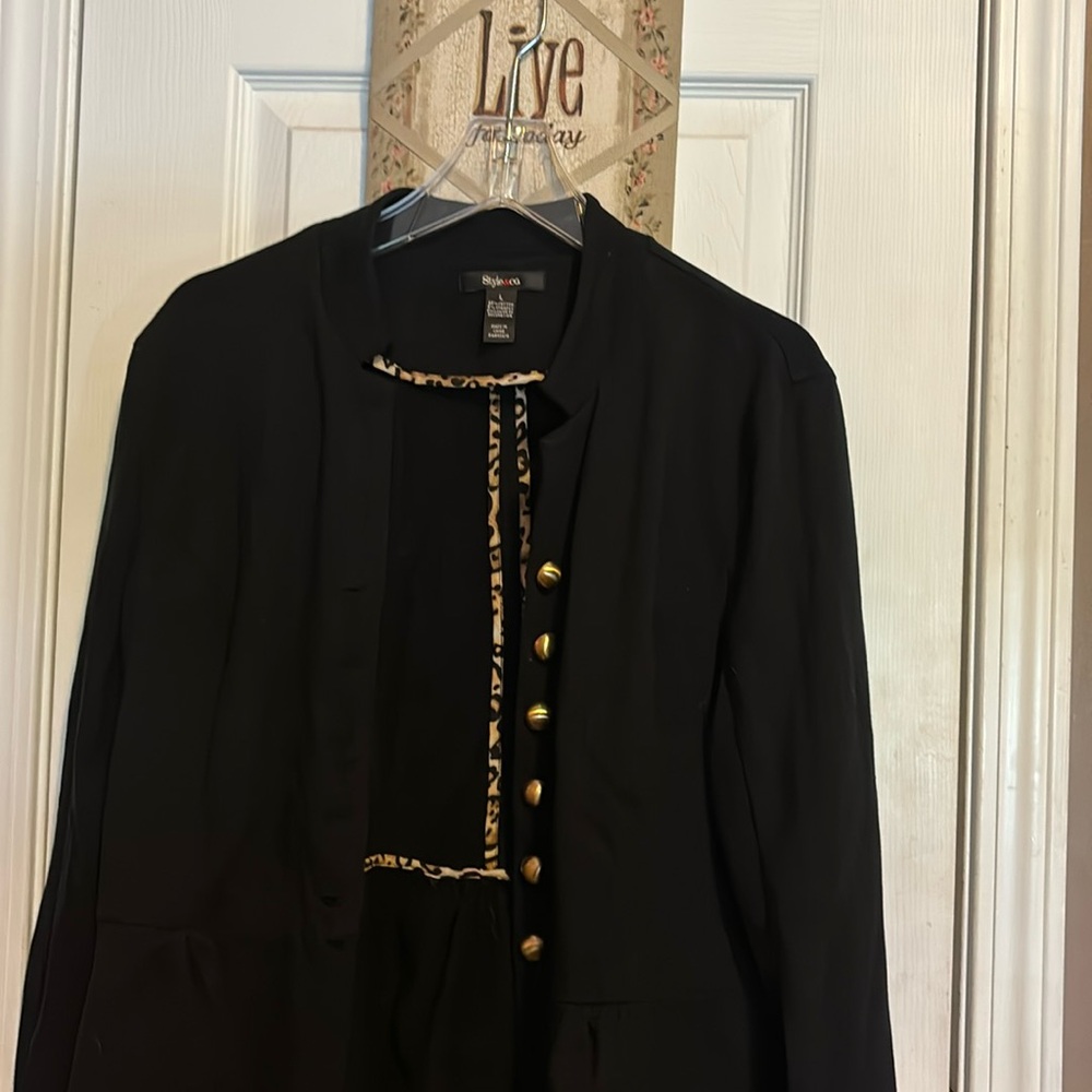 Cute black cotton blazer
